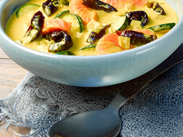 Curried Zucchini and Salmon Soup