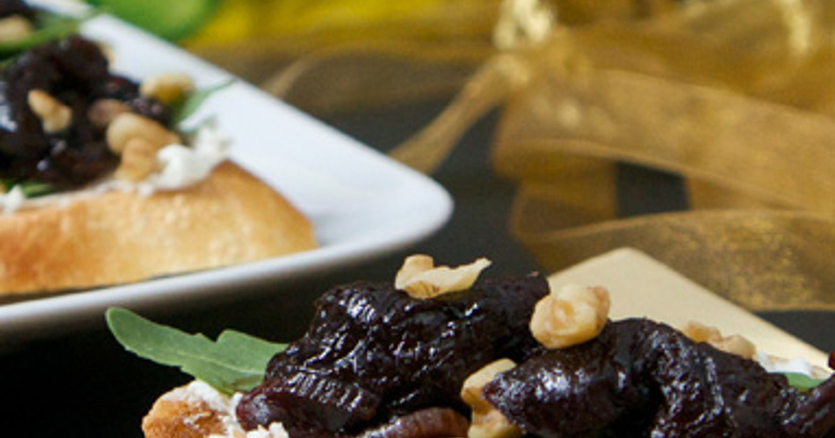 Prune & Goat Cheese Bruschetta Recipe | Sunsweet Growers