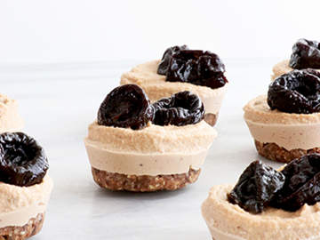 Prune Vegan Mini “Cheesecakes” 