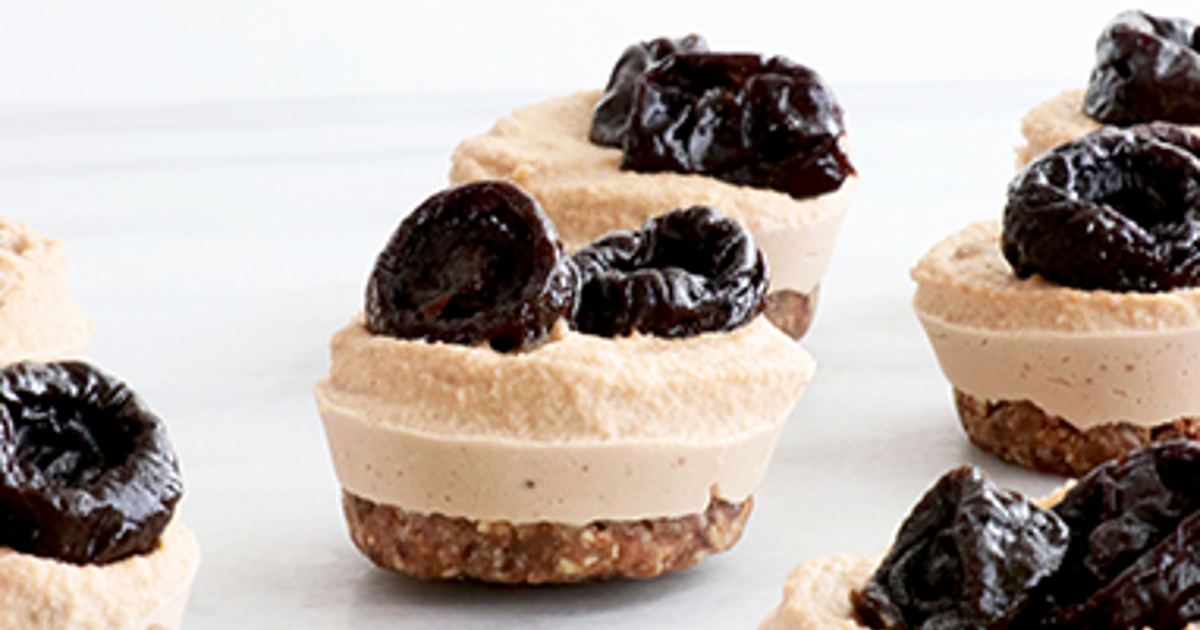 Prune Vegan Mini Cheesecakes Recipe | Sunsweet Growers