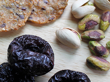 Prune Protein Plate