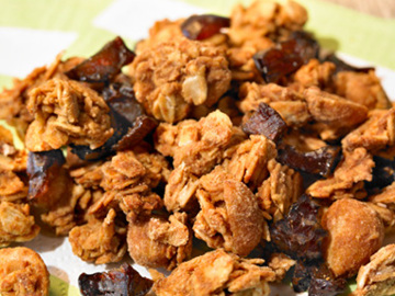 Crunchy Peanut Granola Clusters