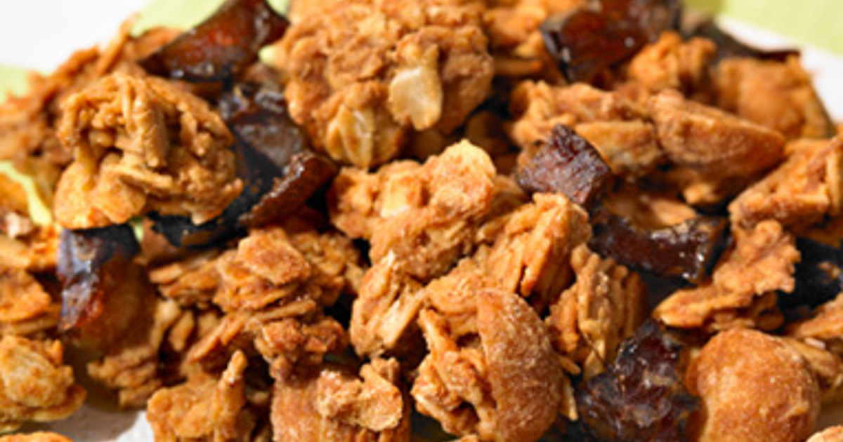 Crunchy Peanut Granola Clusters