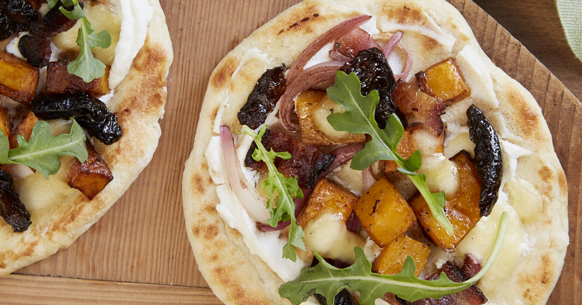Amaz!n™ Prunes Pizzette Recipe | Sunsweet Growers