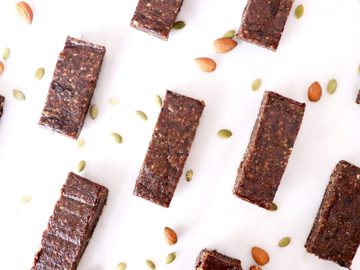 Almond Prune Energy Bars