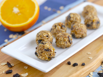 <div>Fruity Oatmeal Energy Balls</div>