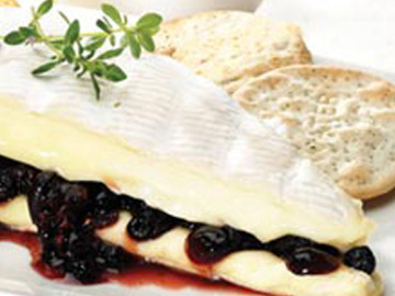 Brie with Berry Sauce